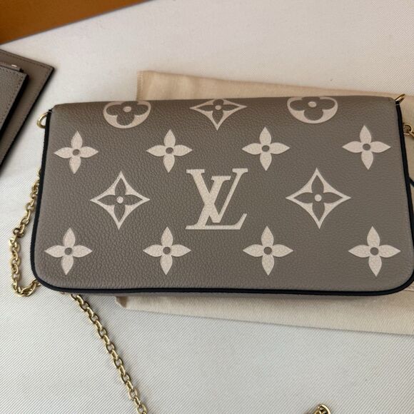Auth Louis Vuitton Felicie Pochette Bicolor Monogram Empreinte Leather Dove Gray - Picture 3 of 16
